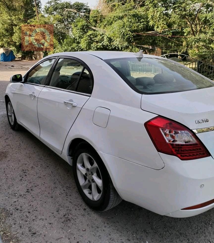 جيلي امجراند EC8